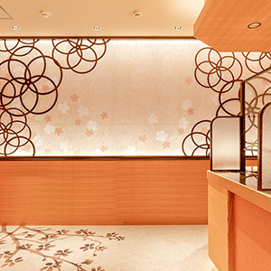 茨木／処方箋薬局のバックライトの壁正面