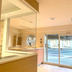 東淀川／処方箋薬局の内装